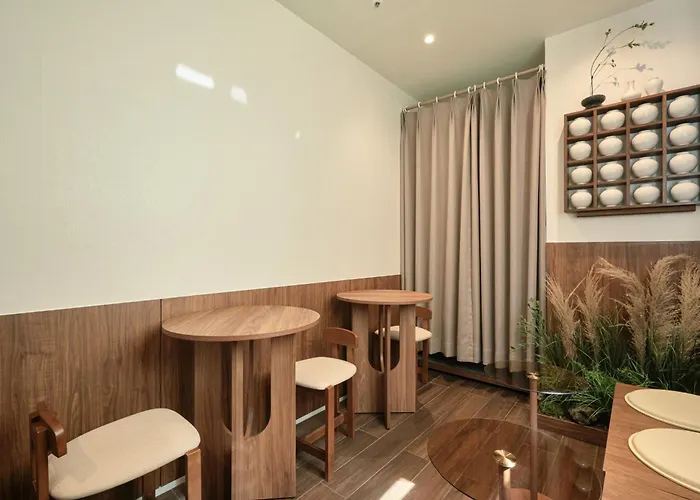 Hongdae Ongi 홍대 온기 2* Seoul